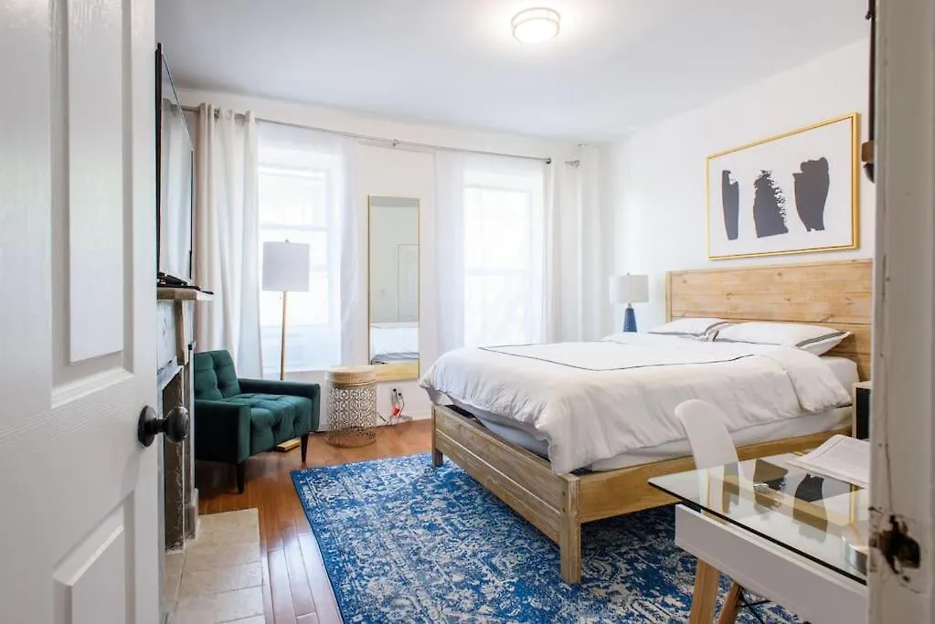 454-3W Prime Location 2Br Newly Furnished Sleeps 5 Apartment New York
