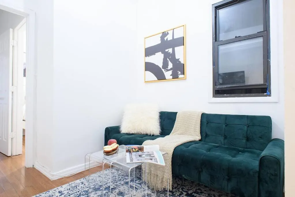 454-3W Prime Location 2Br Newly Furnished Sleeps 5 Apartment New York