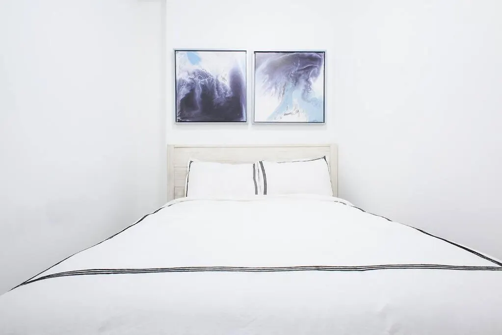 454-3W Prime Location 2Br Newly Furnished Sleeps 5 Apartment New York