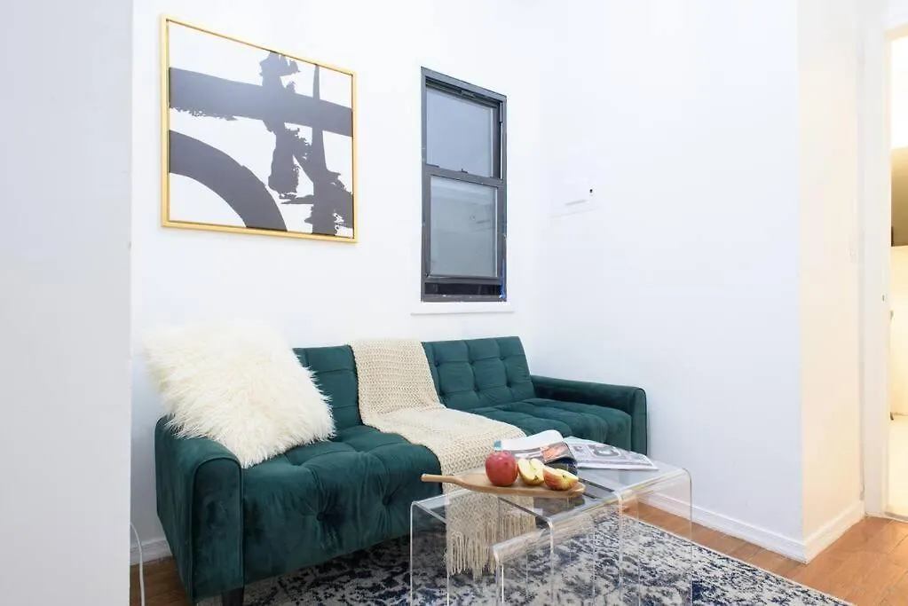 454-3W Prime Location 2Br Newly Furnished Sleeps 5 Apartment New York